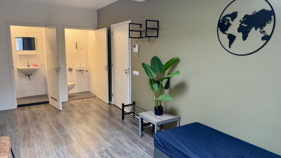 Slaapkamer locatie Tilburg huisvesting arbeidsmigranten EE-Accommodations technisch of zorg personeel