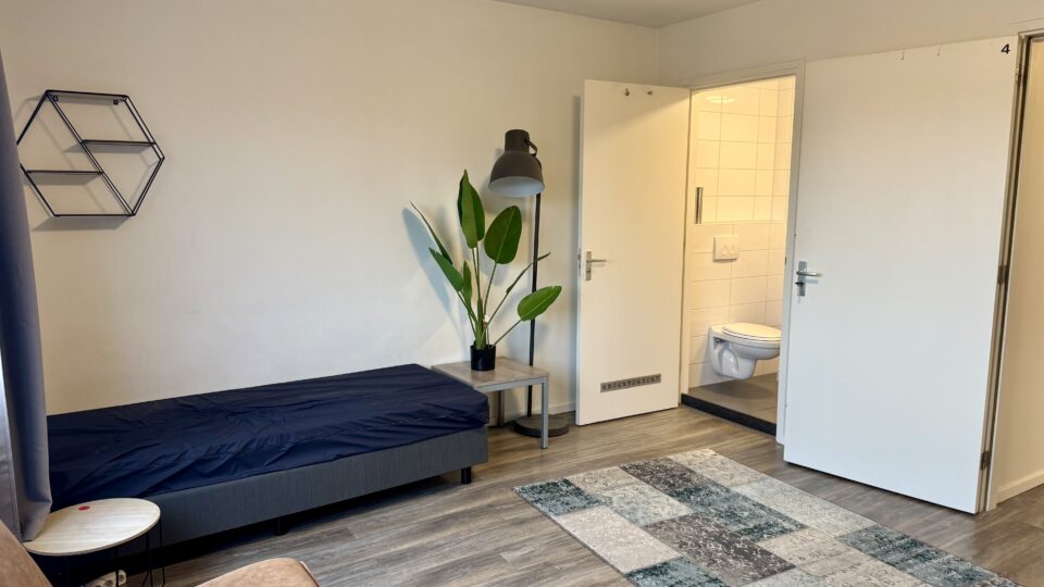 Slaapkamer locatie Tilburg huisvesting arbeidsmigranten EE-Accommodations technisch of zorg personeel